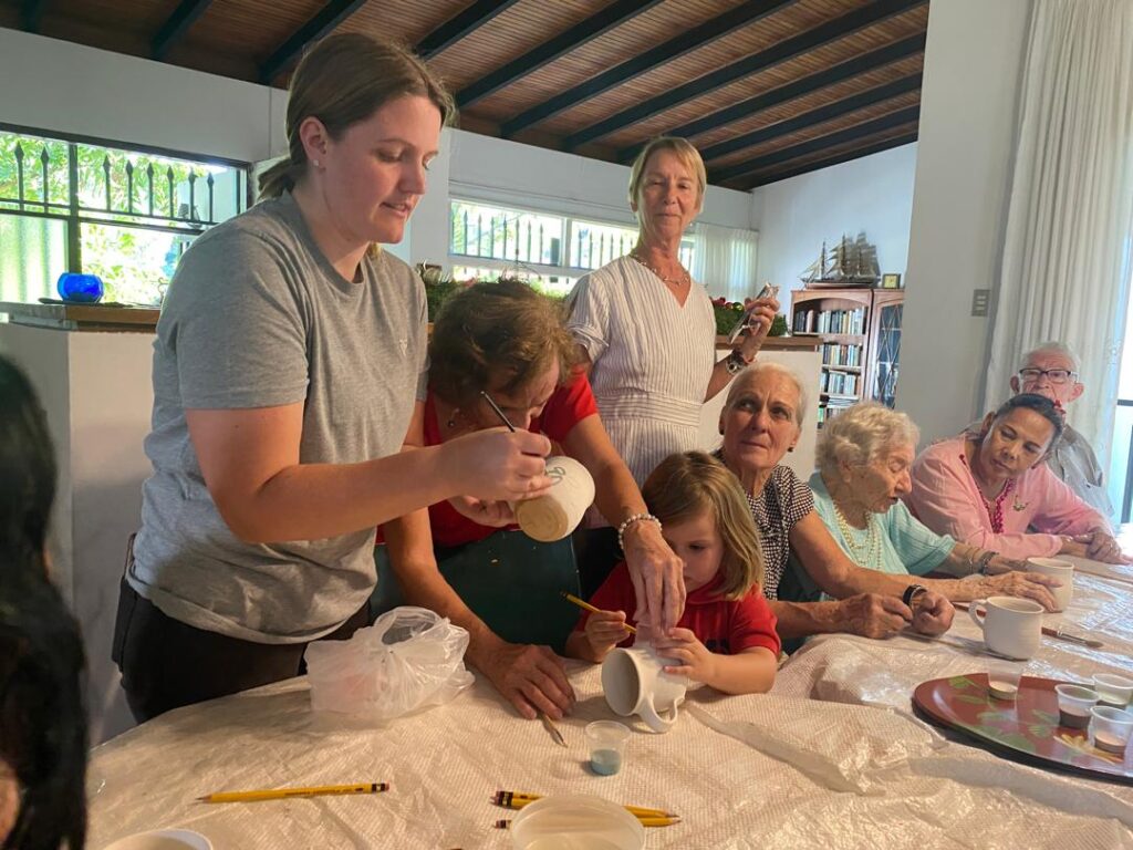 Hermosa tarde de arte con nuestra ceramista Astrid Rudman