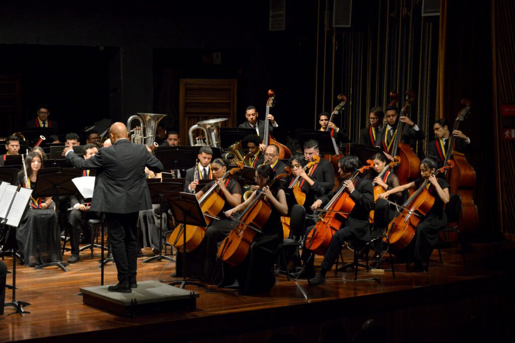 Concierto 183 aniversario de AVAS